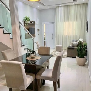 Nhà Quốc Hương Quận 2, Cần Người Phụ Việc Nhà