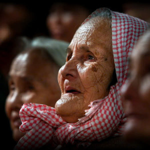 Nhà Ở Nguyễn Gia Trí- Bình Thạnh Cần Tìm Chị Về Chăm Sóc Bà  Đi Lại Yếu Lương 12tr