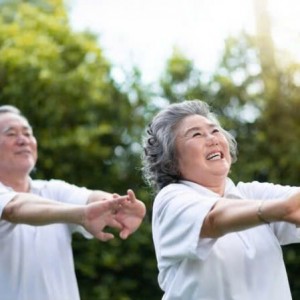 Tuyển người chăm ông – Lương 15 triệu (bao ăn ở)