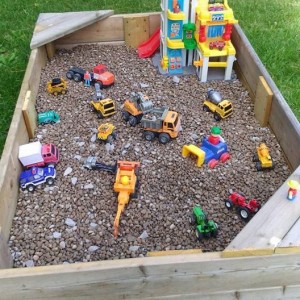 CẦN CÔ CHĂM BÉ ĐI VỀ Ở BÌNH THẠNH