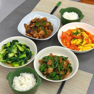 Gia đình cần tìm 1 cô hiền lành, thật thà, biết chăm sóc người lớn tuổi- Chu Văn An- Tân Phú- bao ăn ở 