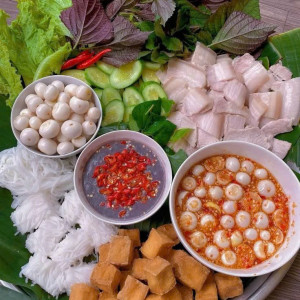 Cần gấp chị giúp việc vào làm lâu dài với  vợ chồng em