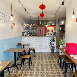 Tuyển Nam phục vụ quán cơm bao ăn ở lại