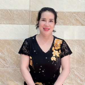 Cô   Nguyễn Thị Mộng Tuyền –   Sinh: 1971  -  Quê Vĩnh Long