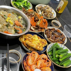 EM CẦN TÌM CÔ NẤU ĂN GIA ĐÌNH CA TRƯA - CHIỀU