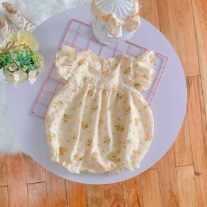 Tìm cô chăm bé 4 tháng ở quận 8 - Lương 14 triệu ( bao ăn ở )