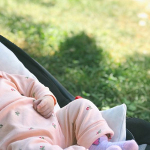 Nhà ở quận 3, cần chị bảo mẫu , bé 7 tháng( bao ăn ở ).