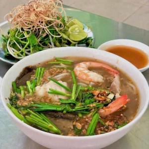 Gia Đình Cần Tuyển 01 Cô Giúp Việc Nhà Và Phụ Bà Chăm Bé, Ở  Quận Tân Phú