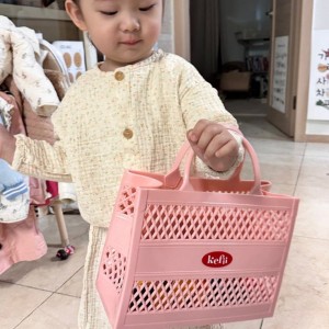 Cần cô chăm bé 1 tuổi ở quận 9 làm ăn ở lại ,Lương : 9-12tr ( làm tốt tăng thêm cao )