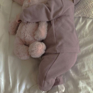 Nhà chị Trúc ở quận 8 cần chị chăm bé nhỏ 5 tháng .