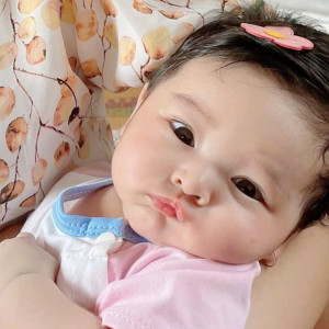 BÉ EM CÒN NHỎ MỚI 3 THÁNG CẦN CÔ YÊU BÉ VỀ CHĂM BÉ