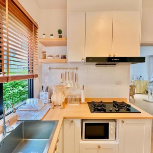 Gia đình chị ở Quận 3 – TP.HCM đang cần một cô giúp việc ăn ở lại, lo cơm nước, lau dọn nhà cửa- lương 13 triệu