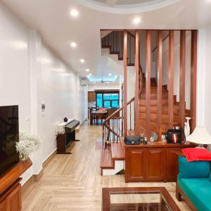 cần tìm chị giúp việc  ở quận 2, Lương: 12tr