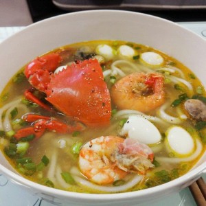 Cần Chị Phụ Quán Bánh Canh Cua Ở Quận 9 - Lương 8tr ( Bao Ăn Ở )