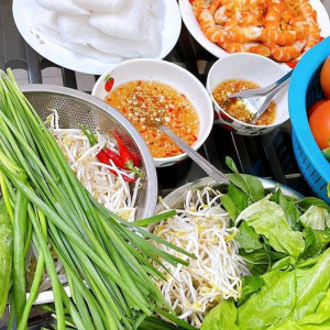 Nhà ở quận 10 ,cần chị về dọn dẹp nhà cửa nấu ăn cho cả nhà ( bao ăn ở )