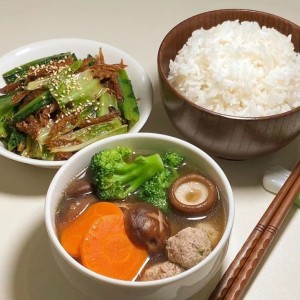 Quán ăn nhỏ, khách vừa phải- cần chị phụ quán- Phan Chu Trinh- Quận 9- bao ăn ở