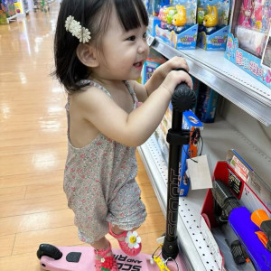 Tìm cô  bảo mẫu  2 tuổi  ở quận 5, Lương 12 triệu ( bao ăn ở )