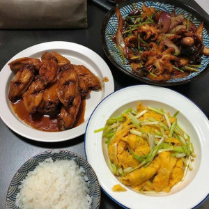 Cần gấp người chăm bà , bà nay 87 , ở quận 8.